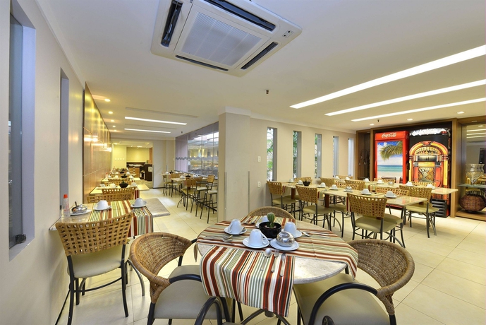 Imagen del bar/restaurante del Hotel Sambura Praia. Foto 3