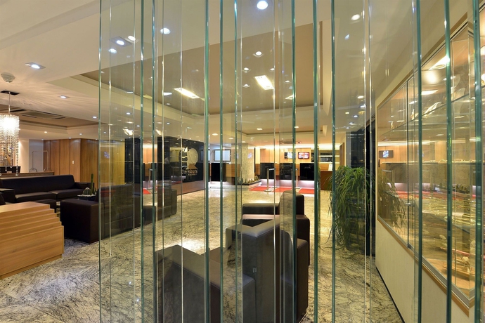 Imagen de los interiores del Hotel Sambura Praia. Foto 10