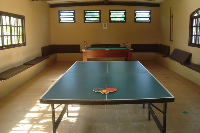 Imagen de los interiores del Hotel Sambur&aacute; Chalets. Foto 13