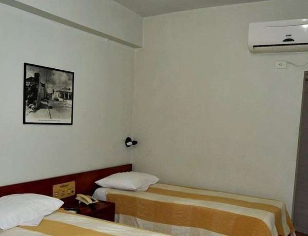 Imagen de la habitación del Hotel Sambur&aacute;. Foto 6