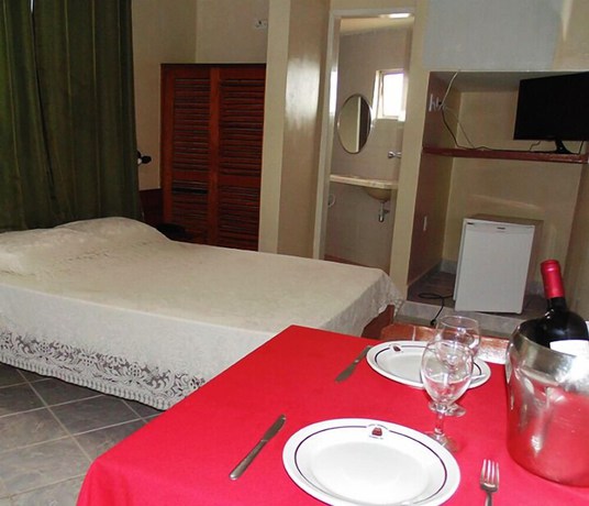 Imagen de la habitación del Hotel Sambur&aacute;. Foto 15
