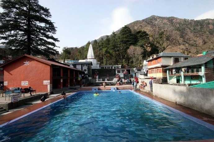 Imagen de la piscina del Hotel Sambyal Wings. Foto 19