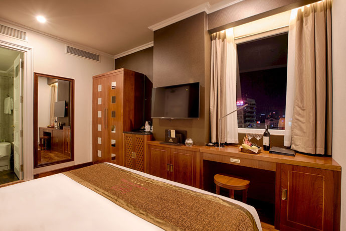 Imagen del bar/restaurante del Hotel Samdi. Foto 2