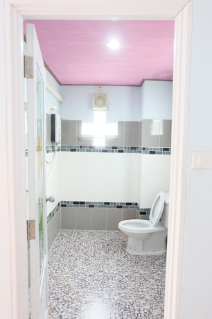 Imagen de la habitación del Hotel Samed Thanee. Foto 13