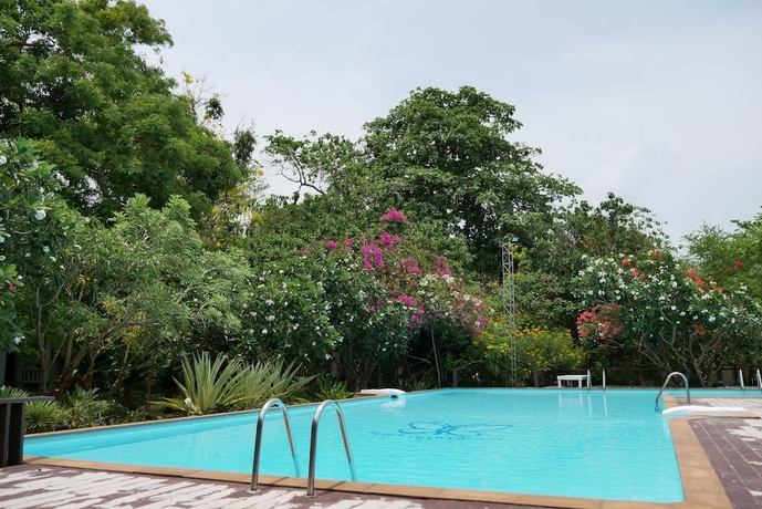 Imagen de la piscina del Hotel Samet Ville Resort. Foto 18