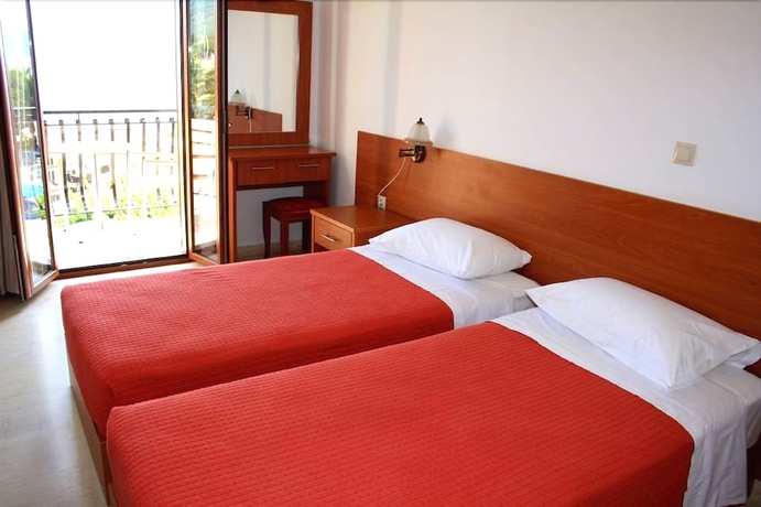 Imagen de la habitación del Hotel Sami Beach. Foto 7