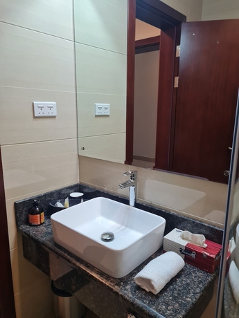 Imagen de la habitación del Hotel Sami Court Airport Abuja. Foto 14