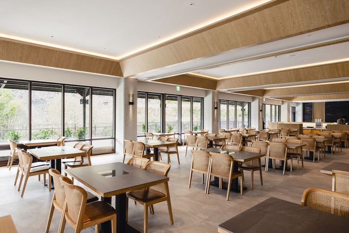 Imagen del bar/restaurante del Hotel Samiling Resort. Foto 2