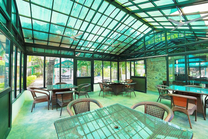 Imagen del bar/restaurante del Hotel Samiralok. Foto 4
