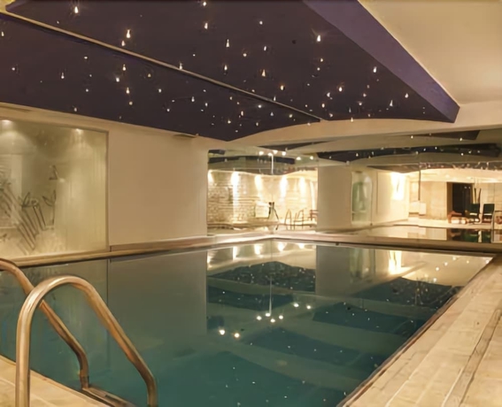 Imagen de la piscina del Hotel Samm Bistro Spa - Boutique Class. Foto 16