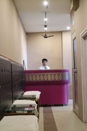 Imagen de los interiores del Hotel Samman. Foto 35