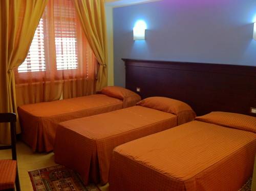 Imagen de la habitación del Hotel Sammartano Hotels. Foto 9