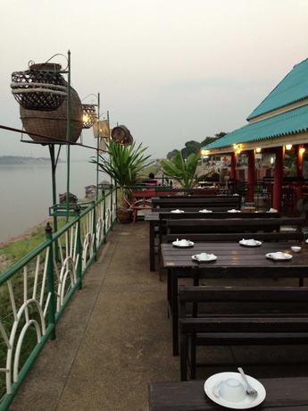 Imagen de los exteriores del Hotel Samoar Riverside. Foto 17