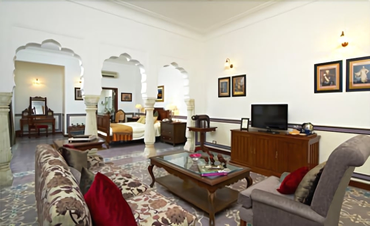 Imagen de la habitación del Hotel Samode Haveli. Foto 12