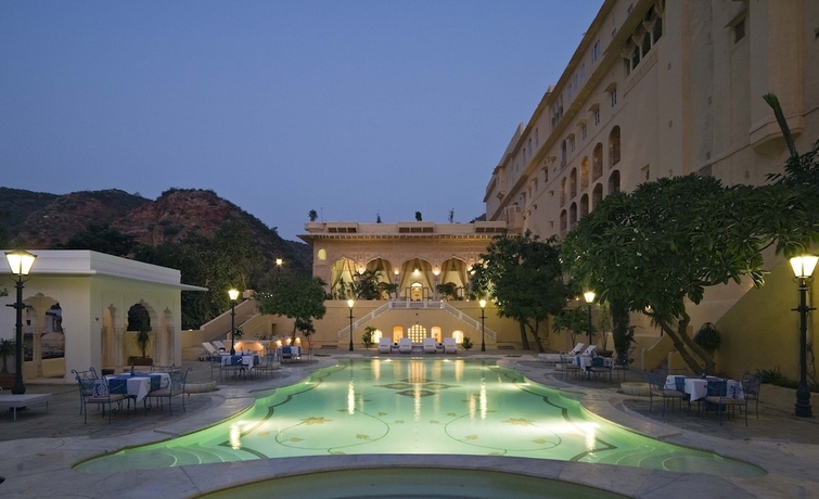 Imagen de la piscina del Hotel Samode Palace. Foto 17