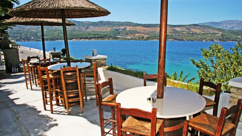 Imagen del bar/restaurante del Hotel Samos Bay. Foto 4