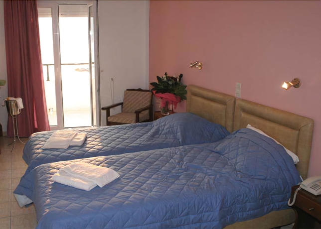Imagen de la habitación del Hotel Samos Bay. Foto 5