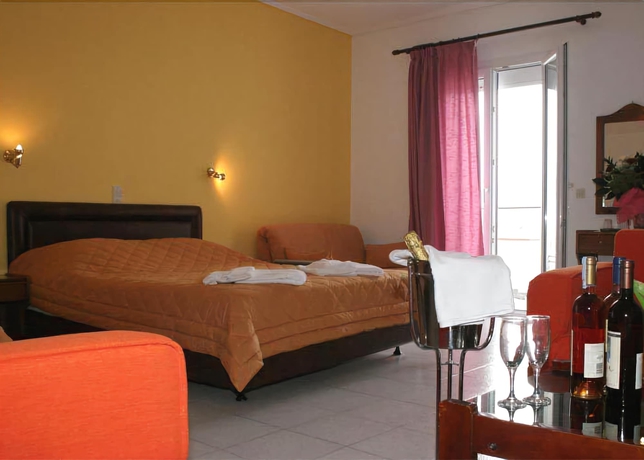 Imagen de la habitación del Hotel Samos Bay. Foto 9