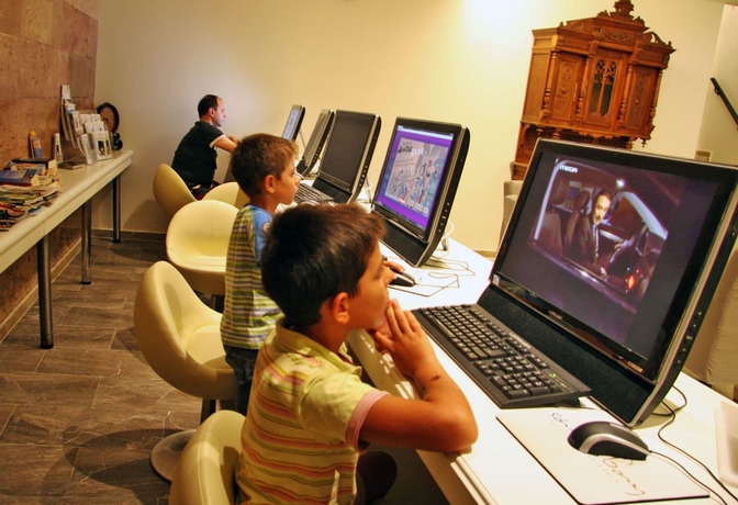 Imagen de los interiores del Hotel Samos Bay. Foto 19