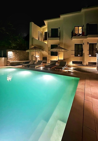 Imagen de la piscina del Hotel Samothraki Kaviri Boutique Residence. Foto 16