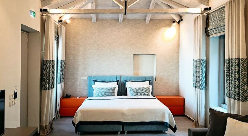 Imagen de la habitación del Hotel Sampatiki Suites - 4 Star Seaview Luxury Suites With Breakfast And Spa. Foto 14