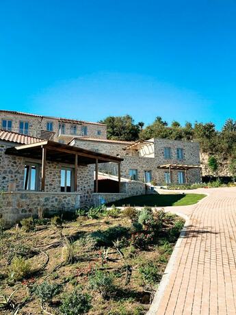 Imagen general del Hotel Sampatiki Suites - 4 Star Seaview Luxury Suites With Breakfast And Spa. Foto 5