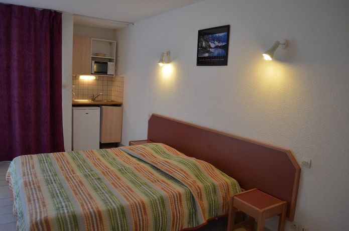 Imagen de la habitación del Hotel Sampiero Corso. Foto 10