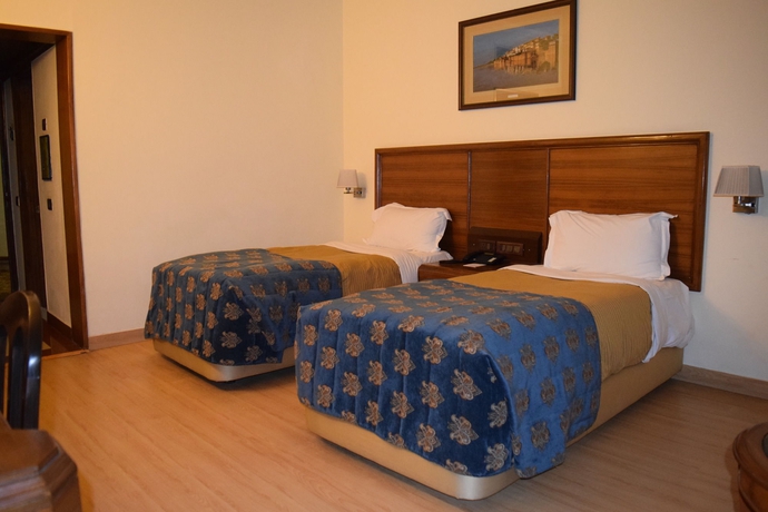 Imagen de la habitación del Hotel Samrat. Foto 5