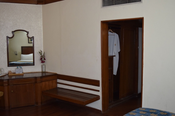 Imagen de la habitación del Hotel Samrat. Foto 12