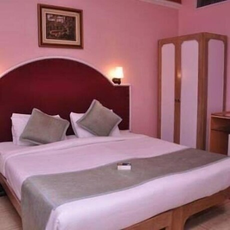 Imagen de la habitación del Hotel Samrat International, Patna. Foto 9