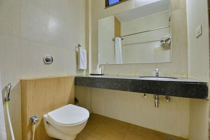 Imagen de la habitación del Hotel Samrat, Jabalpur. Foto 9