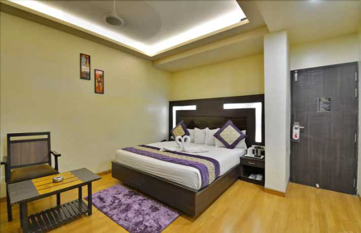 Imagen de la habitación del Hotel Samrat, Jabalpur. Foto 10