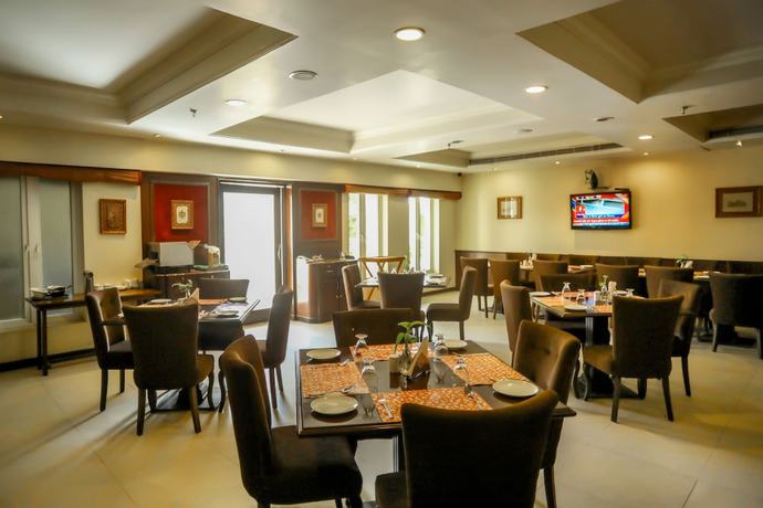 Imagen del bar/restaurante del Hotel Samrat, Jabalpur. Foto 3
