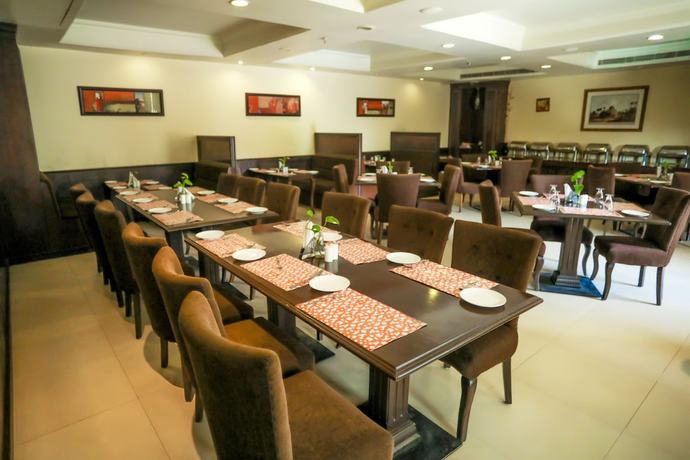 Imagen del bar/restaurante del Hotel Samrat, Jabalpur. Foto 4