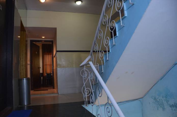 Imagen de los interiores del Hotel Samrat Kaushambi. Foto 13