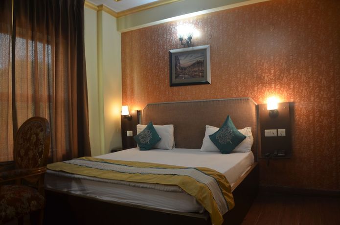Imagen de la habitación del Hotel Samrat Kaushambi. Foto 8
