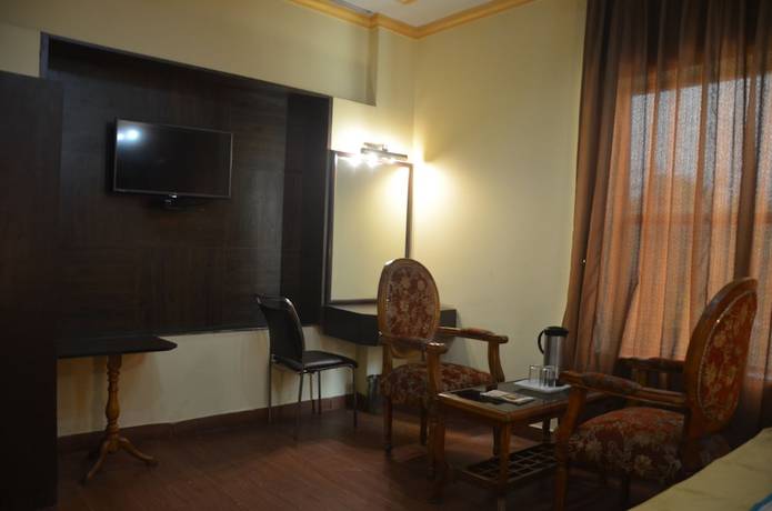 Imagen de la habitación del Hotel Samrat Kaushambi. Foto 10