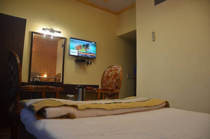 Imagen de la habitación del Hotel Samrat Kaushambi. Foto 12