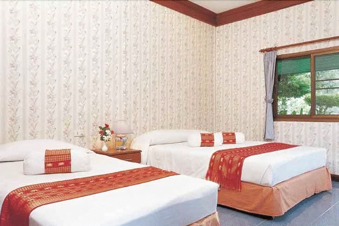 Imagen de la habitación del Hotel Samroiyod Holiday Resort. Foto 4