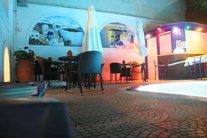 Imagen del bar/restaurante del Hotel Samson's Village. Foto 3