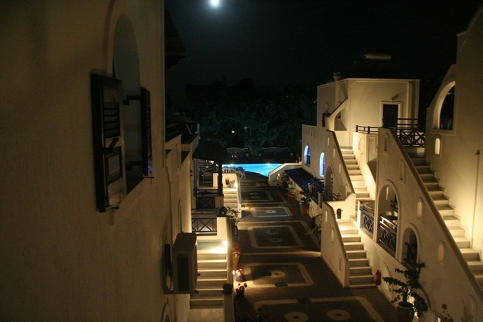 Imagen de los exteriores del Hotel Samson's Village. Foto 8