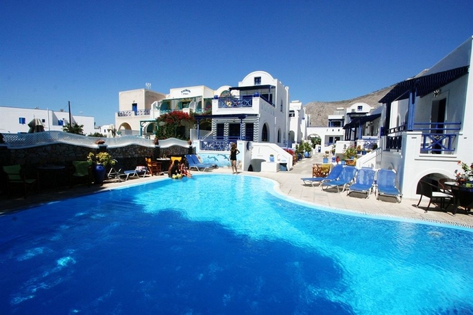 Imagen de la piscina del Hotel Samson's Village. Foto 14