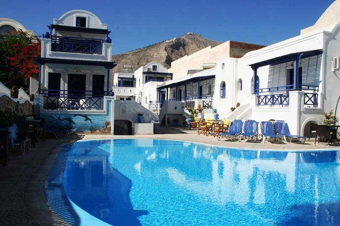 Imagen de la piscina del Hotel Samson's Village. Foto 15