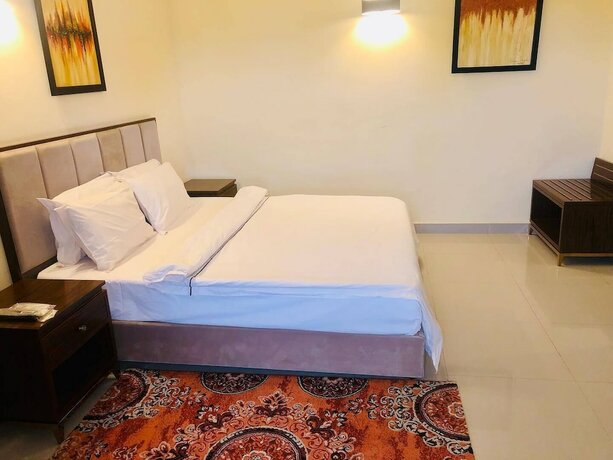Imagen general del Hotel Samsy And Suites Benin City. Foto 4