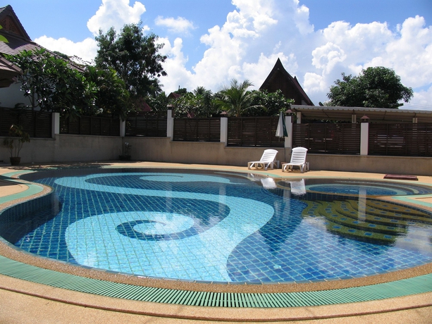 Imagen de la piscina del Hotel Samui Home and Resort. Foto 1