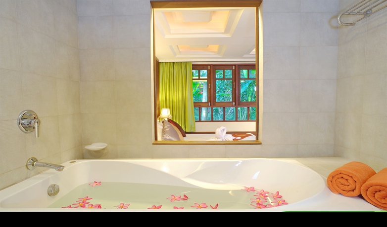 Imagen de la habitación del Hotel Samui Sense Beach Resort. Foto 8