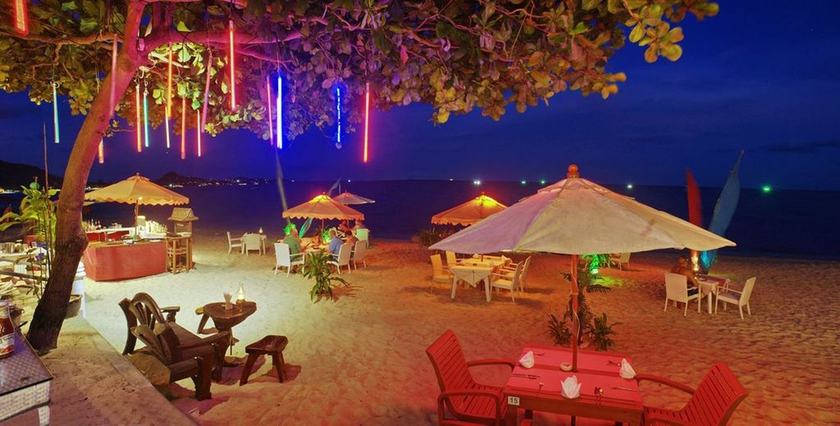 Imagen del bar/restaurante del Hotel Samui Sense Beach Resort. Foto 3