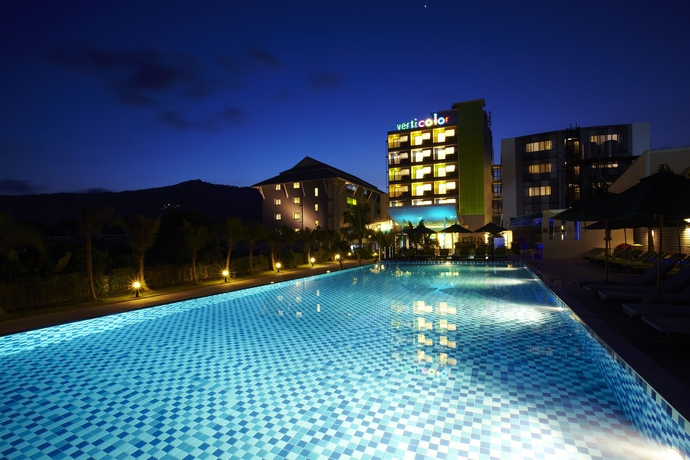 Imagen de la piscina del Hotel Samui Verticolor. Foto 15