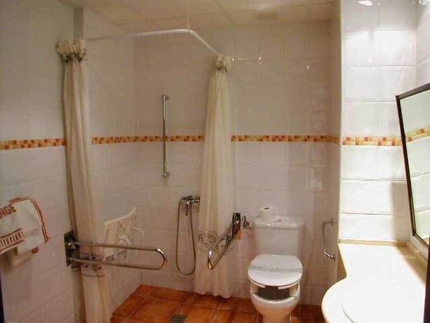 Imagen de la habitación del Hotel San Ángel. Foto 12