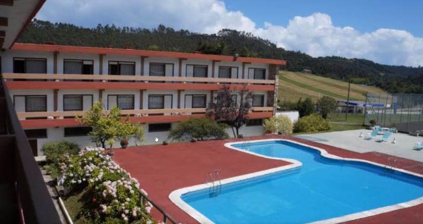 Imagen de la piscina del Hotel San Ángel. Foto 20